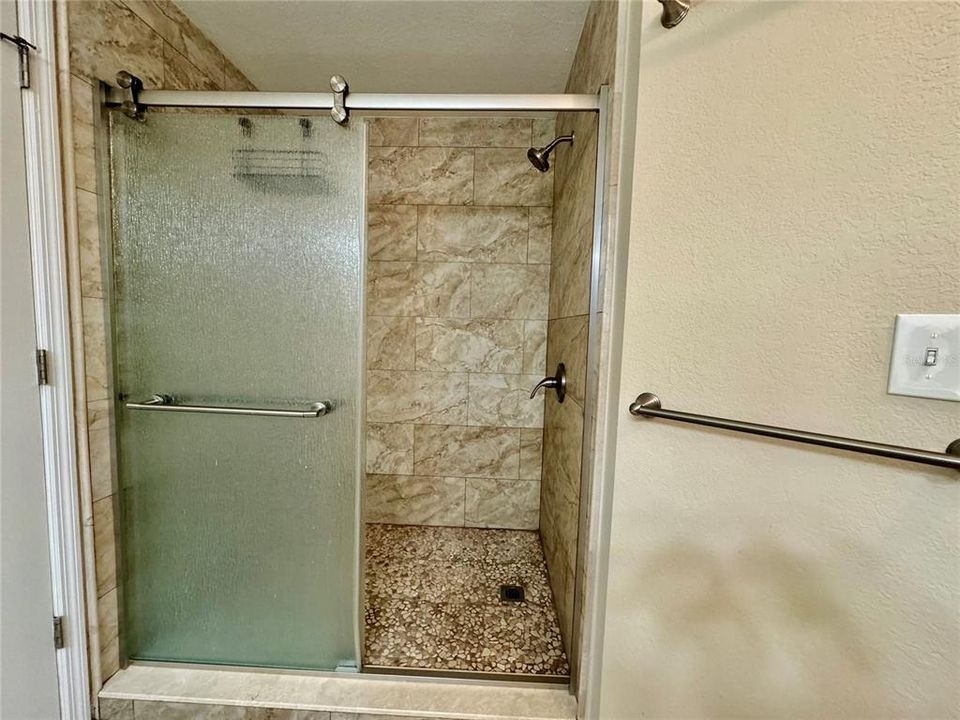 На продажу: $158,000 (1 спален, 1 ванн, 829 Квадратных фут)