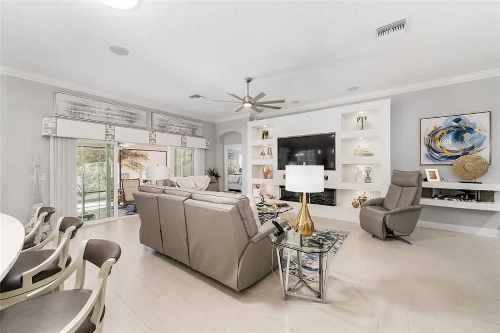 Active With Contract: $589,000 (3 beds, 2 baths, 1914 Square Feet)