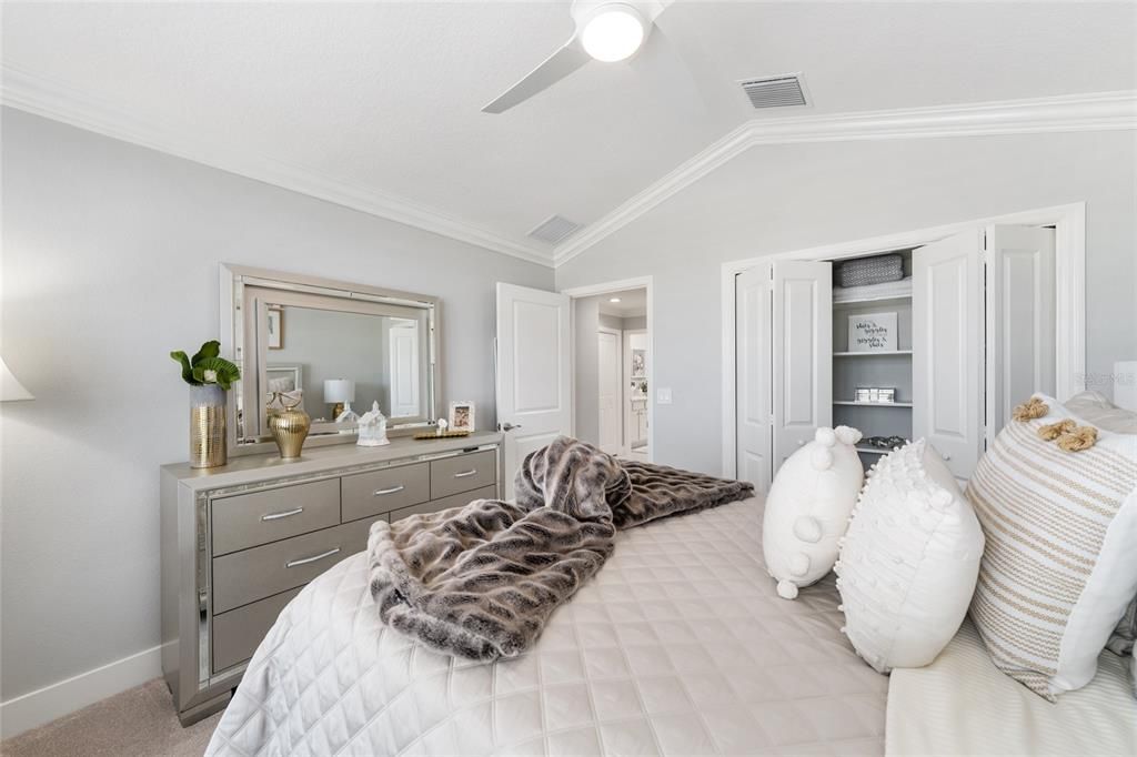 Active With Contract: $589,000 (3 beds, 2 baths, 1914 Square Feet)