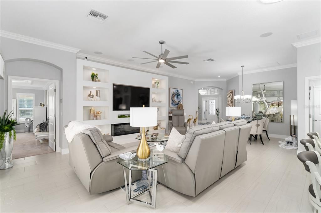 Active With Contract: $589,000 (3 beds, 2 baths, 1914 Square Feet)