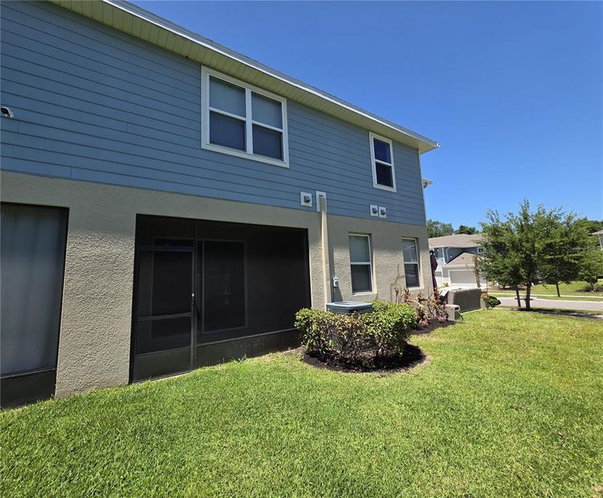 Active With Contract: $268,000 (2 beds, 2 baths, 1536 Square Feet)