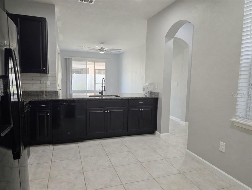 Active With Contract: $268,000 (2 beds, 2 baths, 1536 Square Feet)