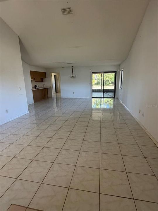 Active With Contract: $224,900 (3 beds, 2 baths, 1497 Square Feet)