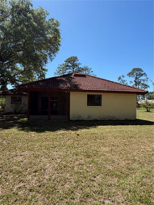 Active With Contract: $224,900 (3 beds, 2 baths, 1497 Square Feet)