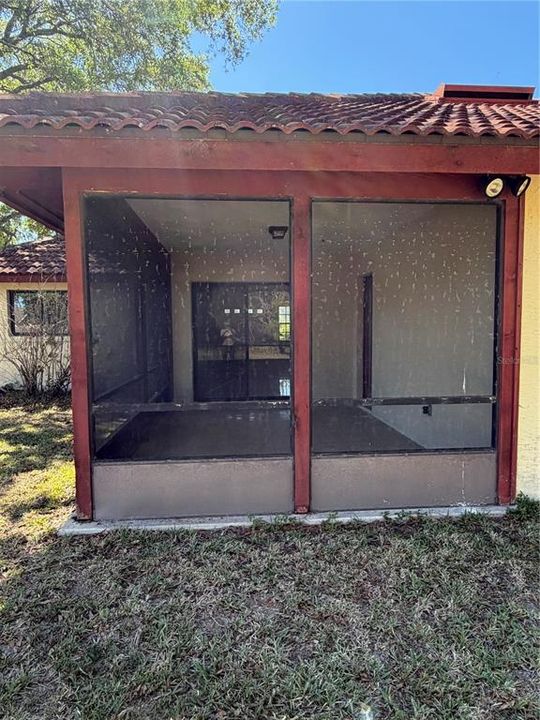 Active With Contract: $224,900 (3 beds, 2 baths, 1497 Square Feet)