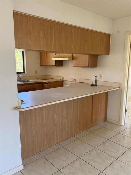 Active With Contract: $224,900 (3 beds, 2 baths, 1497 Square Feet)