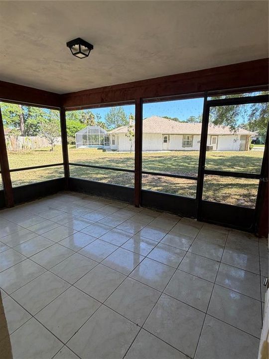 Active With Contract: $224,900 (3 beds, 2 baths, 1497 Square Feet)