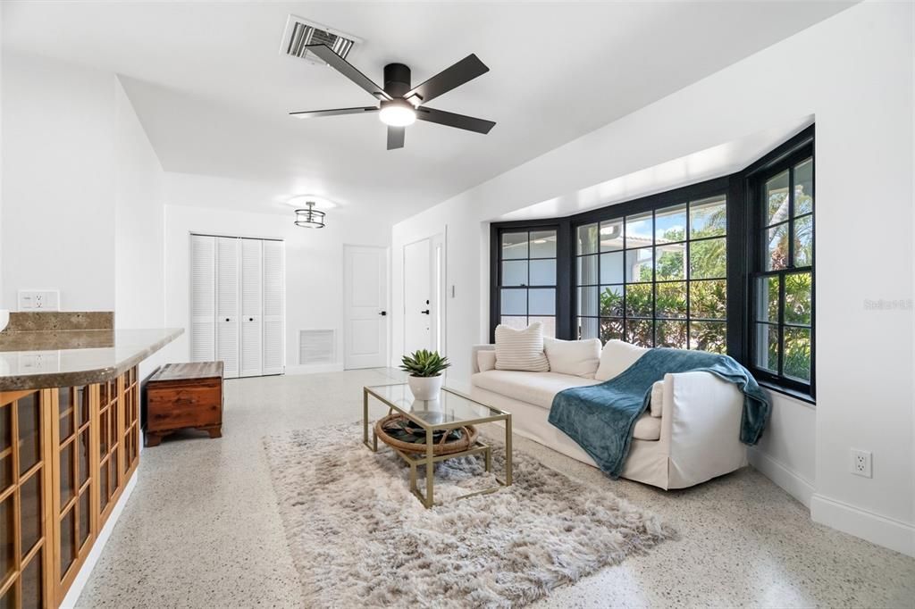 En Venta: $1,399,000 (3 camas, 3 baños, 1862 Pies cuadrados)