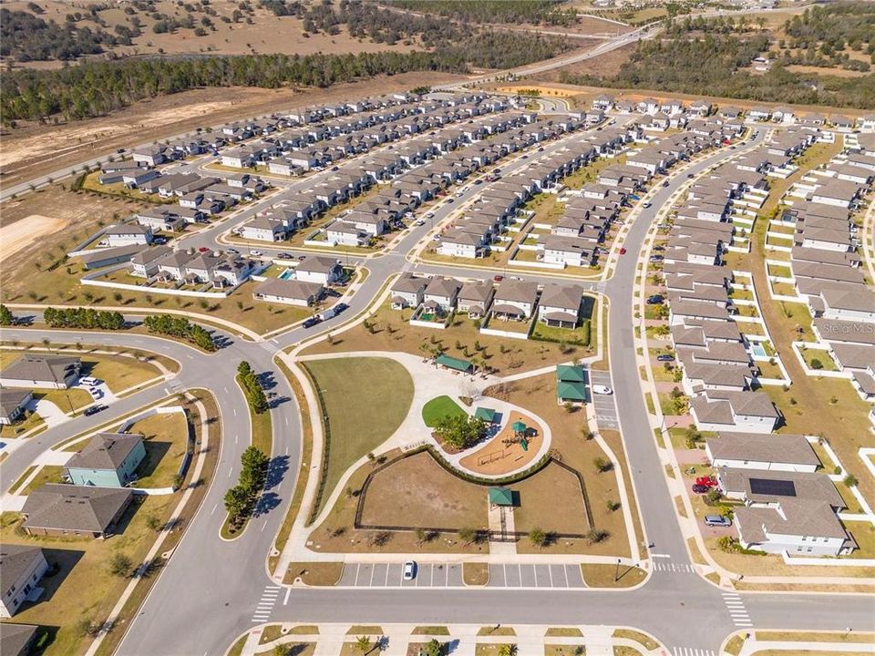 Под контрактом: $2,750 (4 спален, 2 ванн, 2226 Квадратных фут)