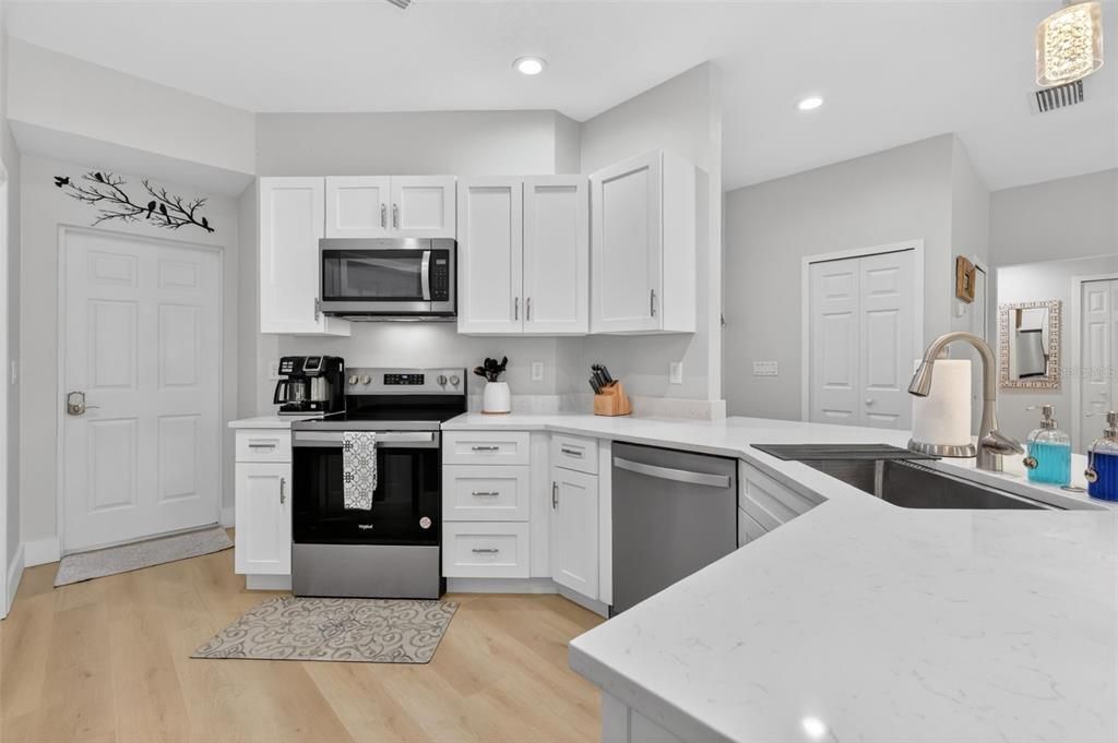 Active With Contract: $399,000 (3 beds, 2 baths, 1453 Square Feet)