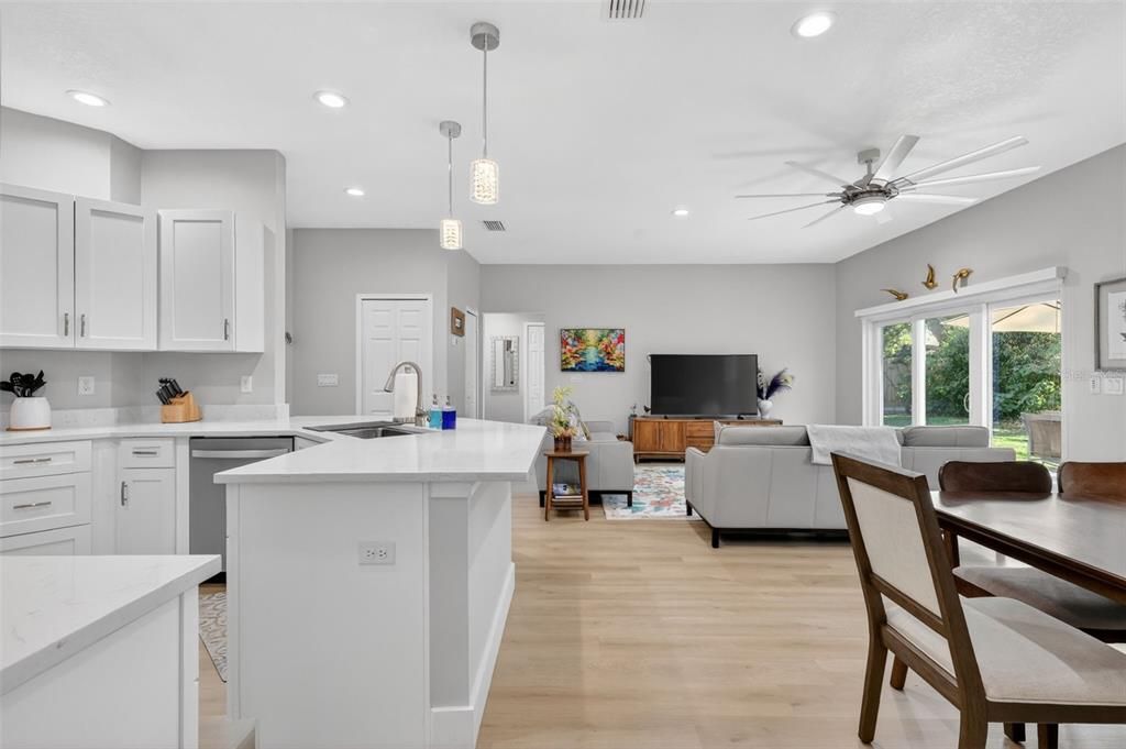 Active With Contract: $399,000 (3 beds, 2 baths, 1453 Square Feet)