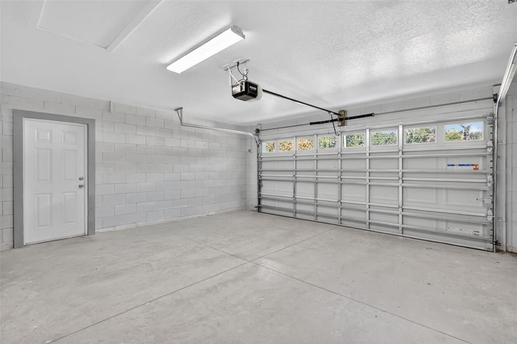Active With Contract: $399,000 (3 beds, 2 baths, 1453 Square Feet)