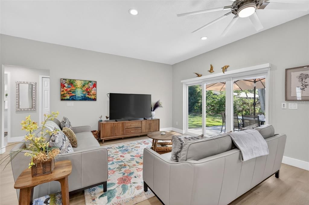Active With Contract: $399,000 (3 beds, 2 baths, 1453 Square Feet)