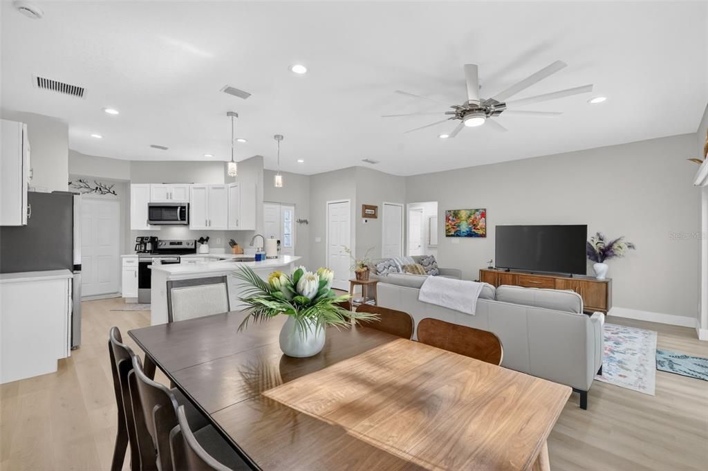 Active With Contract: $399,000 (3 beds, 2 baths, 1453 Square Feet)