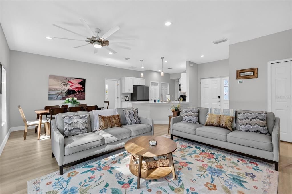 Active With Contract: $399,000 (3 beds, 2 baths, 1453 Square Feet)