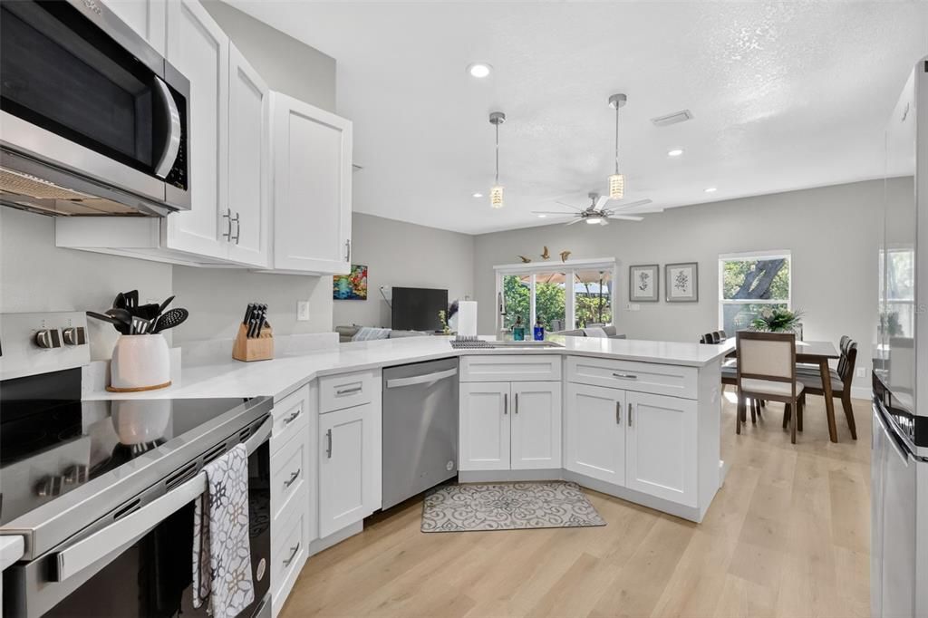 Active With Contract: $399,000 (3 beds, 2 baths, 1453 Square Feet)