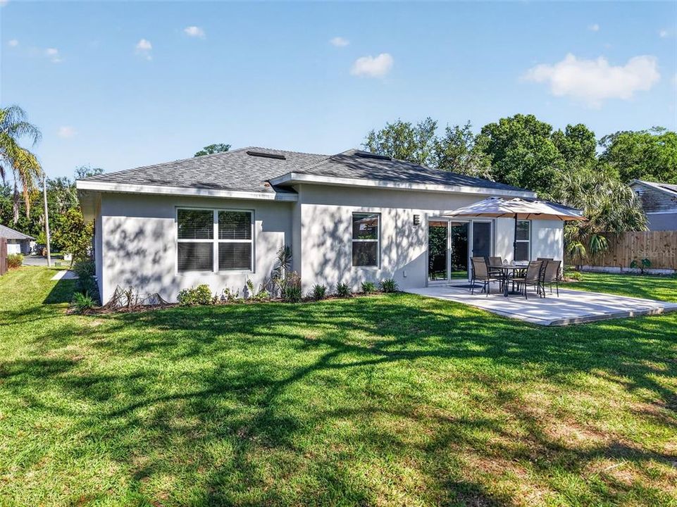 Active With Contract: $399,000 (3 beds, 2 baths, 1453 Square Feet)