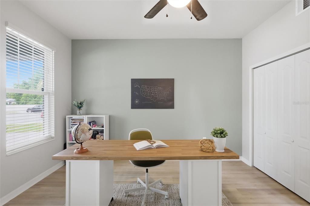 Activo con contrato: $635,000 (4 camas, 2 baños, 2665 Pies cuadrados)