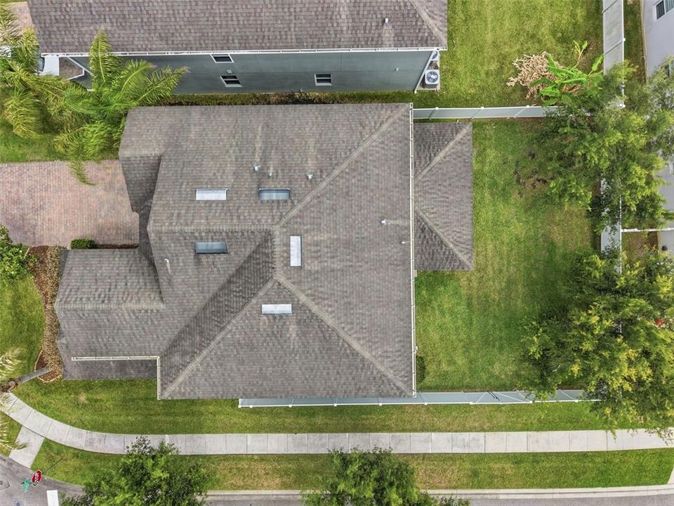 Activo con contrato: $635,000 (4 camas, 2 baños, 2665 Pies cuadrados)
