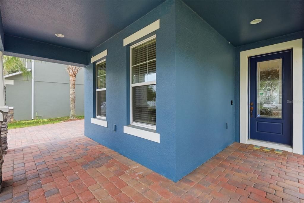 Activo con contrato: $635,000 (4 camas, 2 baños, 2665 Pies cuadrados)
