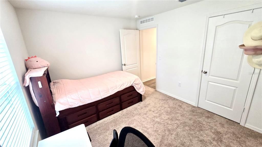 Activo con contrato: $296,900 (3 camas, 2 baños, 1463 Pies cuadrados)