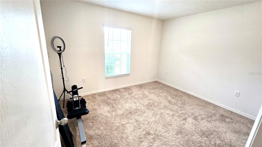 Activo con contrato: $296,900 (3 camas, 2 baños, 1463 Pies cuadrados)