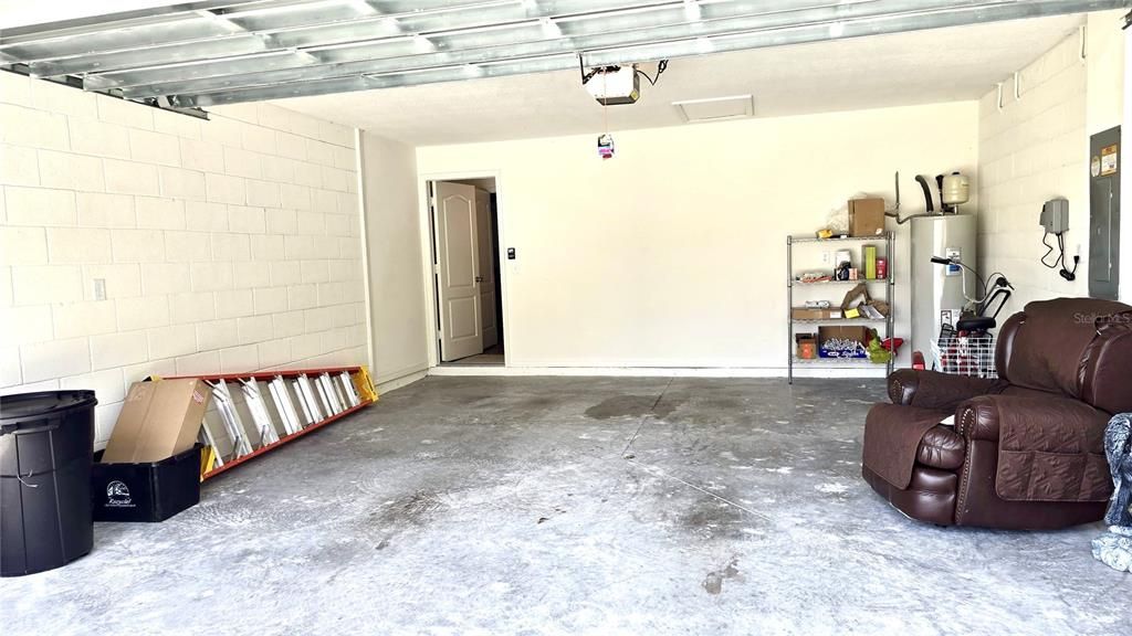 Activo con contrato: $296,900 (3 camas, 2 baños, 1463 Pies cuadrados)