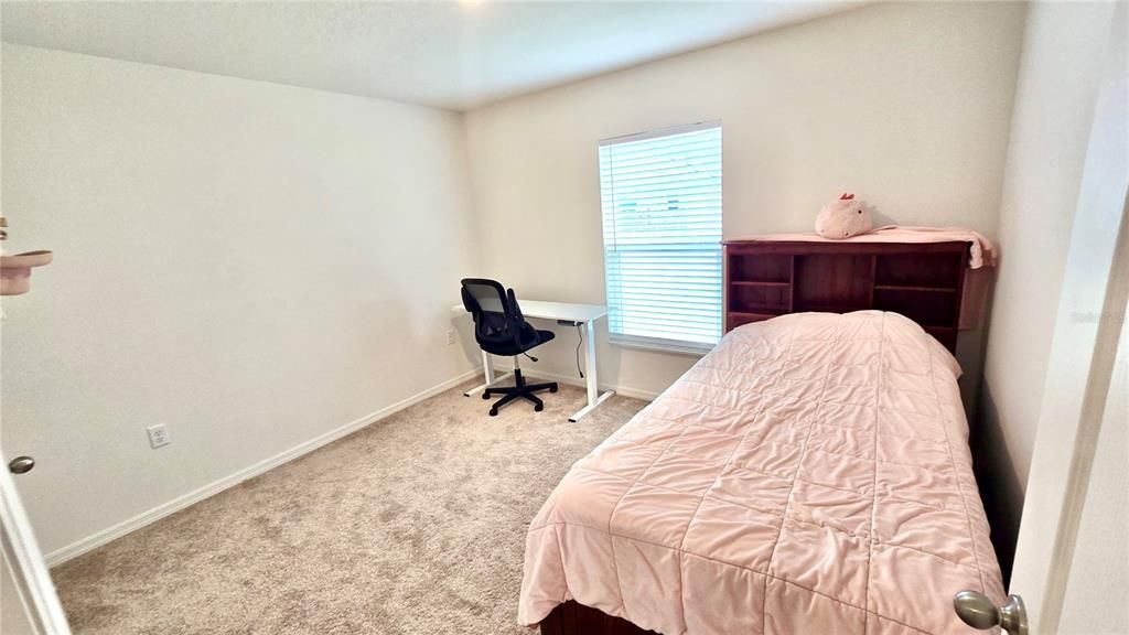 Activo con contrato: $296,900 (3 camas, 2 baños, 1463 Pies cuadrados)