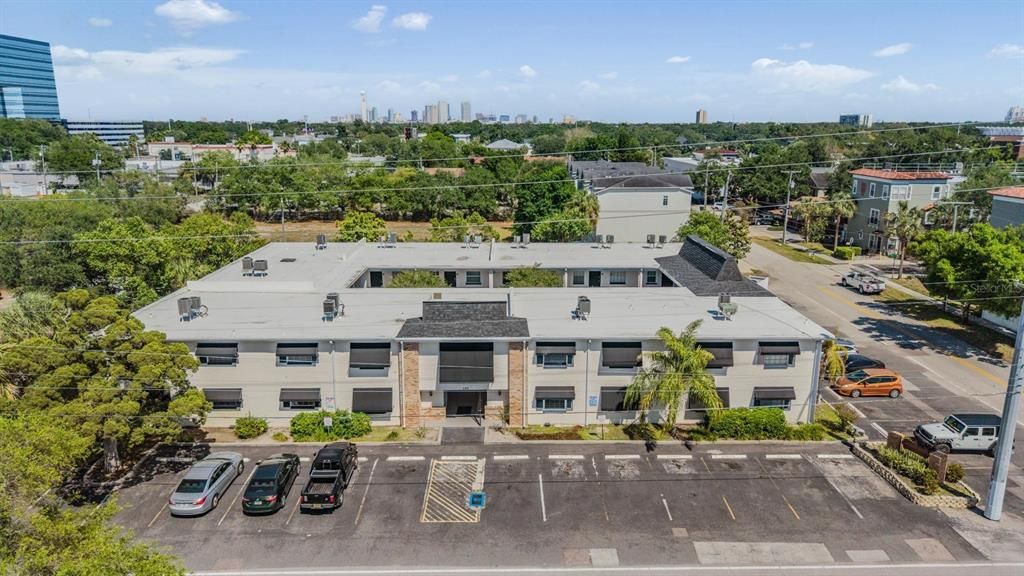 Activo con contrato: $164,900 (1 camas, 1 baños, 600 Pies cuadrados)