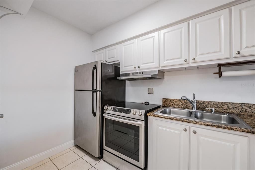 Activo con contrato: $164,900 (1 camas, 1 baños, 600 Pies cuadrados)