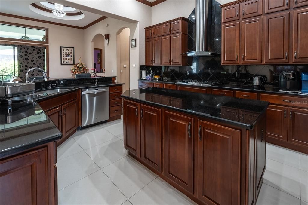For Sale: $1,400,000 (5 beds, 4 baths, 4358 Square Feet)