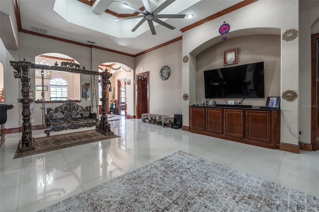 For Sale: $1,400,000 (5 beds, 4 baths, 4358 Square Feet)