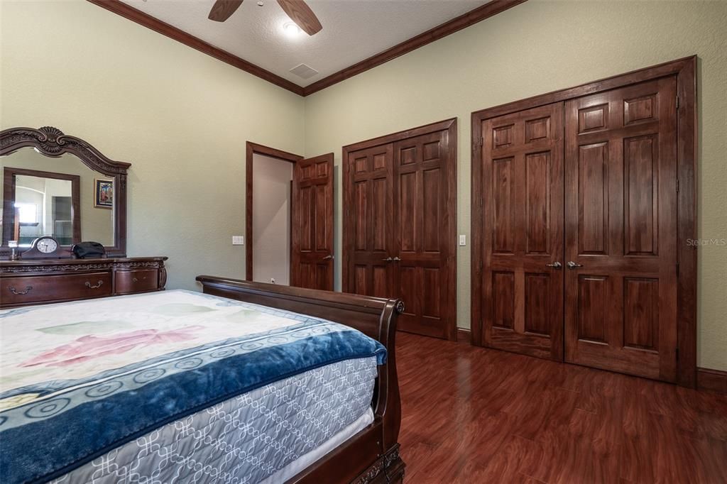 For Sale: $1,400,000 (5 beds, 4 baths, 4358 Square Feet)