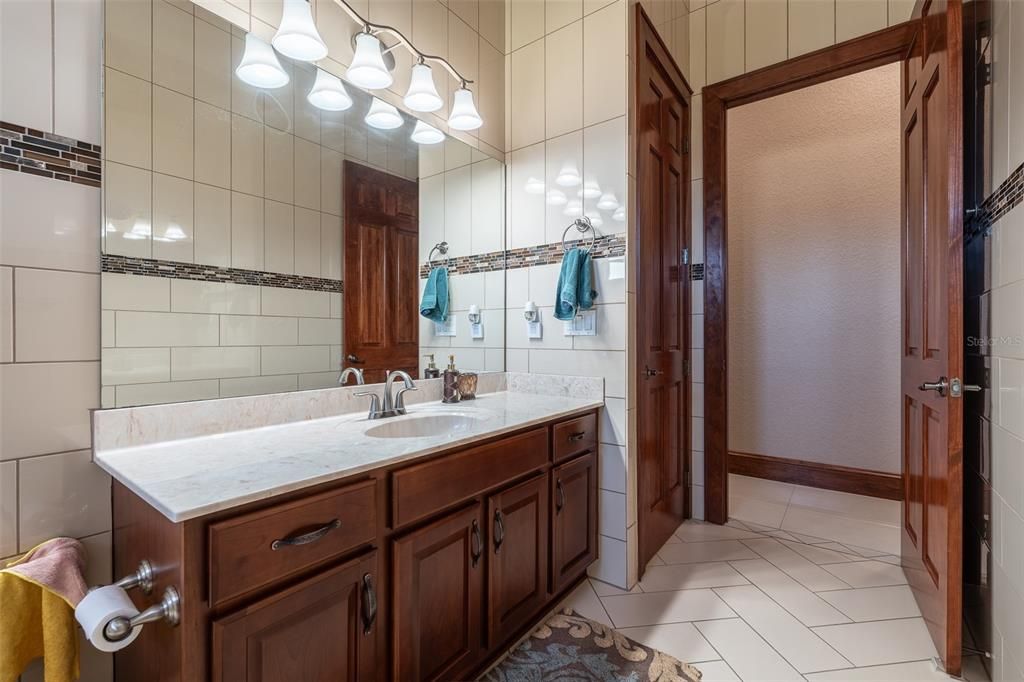 For Sale: $1,400,000 (5 beds, 4 baths, 4358 Square Feet)