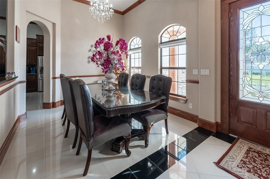 For Sale: $1,400,000 (5 beds, 4 baths, 4358 Square Feet)