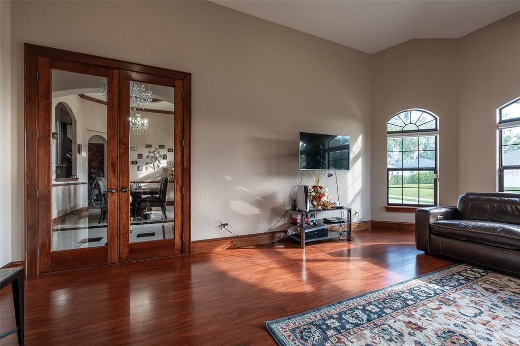 For Sale: $1,400,000 (5 beds, 4 baths, 4358 Square Feet)