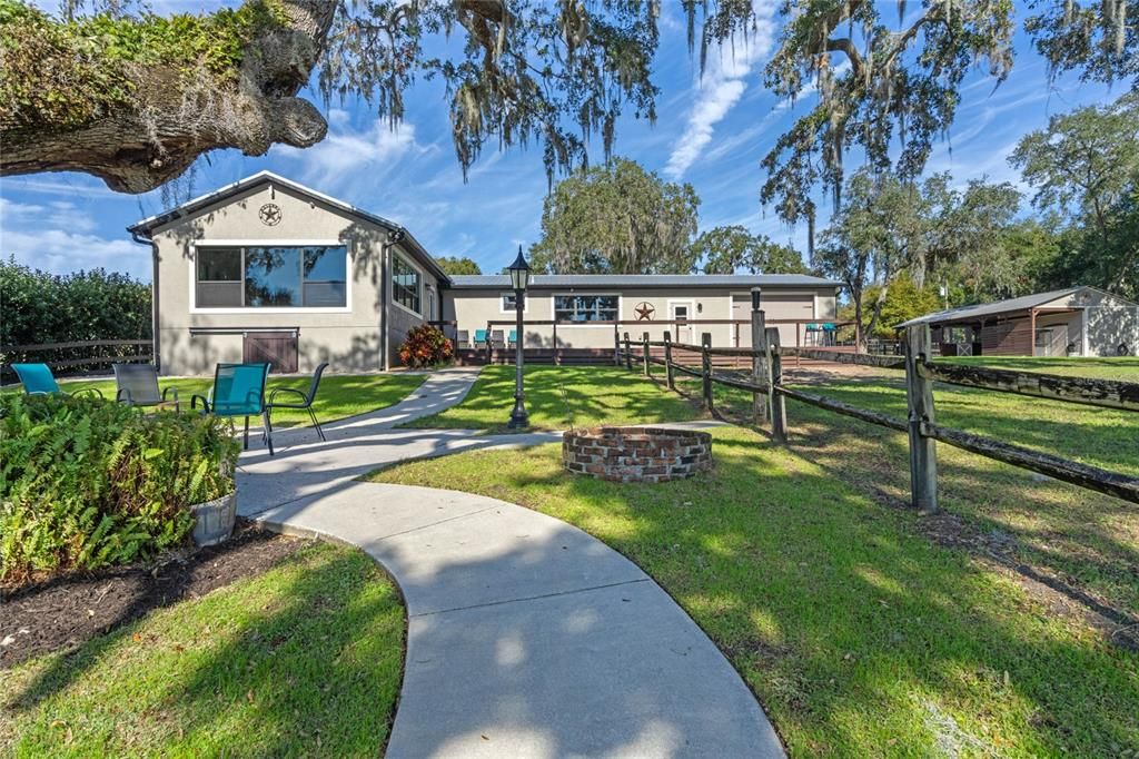 For Sale: $2,299,000 (6 beds, 4 baths, 4229 Square Feet)