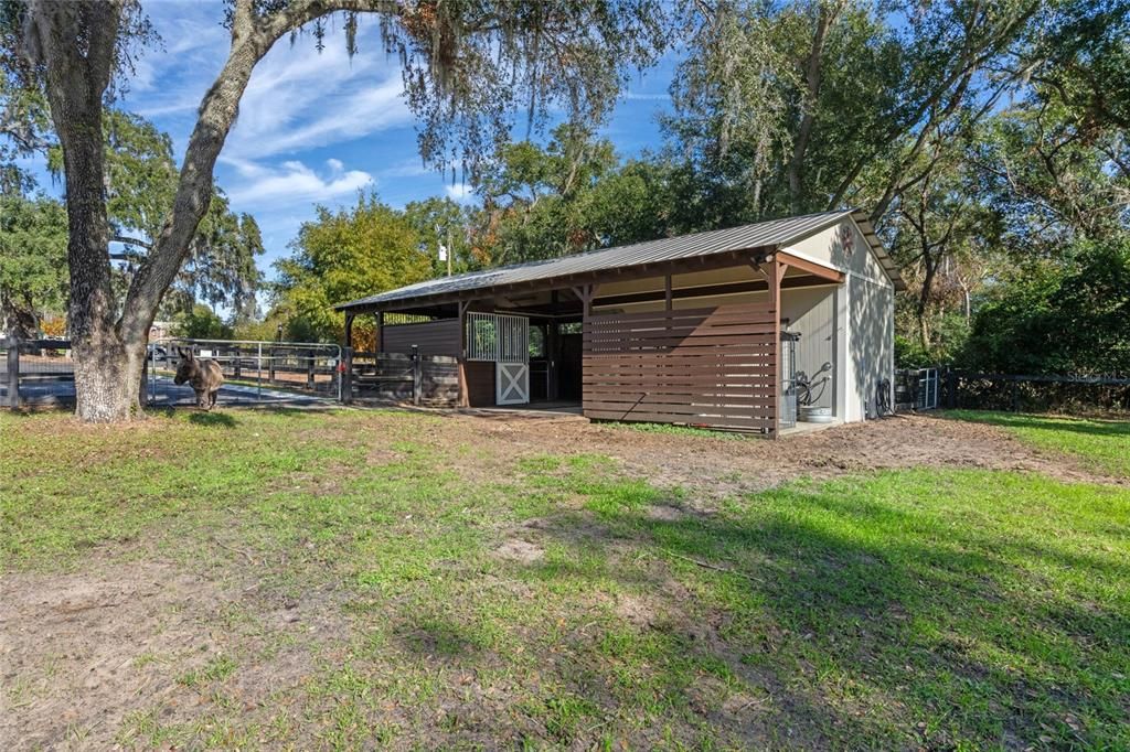 For Sale: $2,299,000 (6 beds, 4 baths, 4229 Square Feet)
