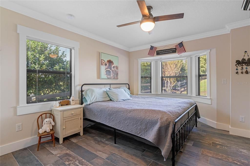For Sale: $2,299,000 (6 beds, 4 baths, 4229 Square Feet)