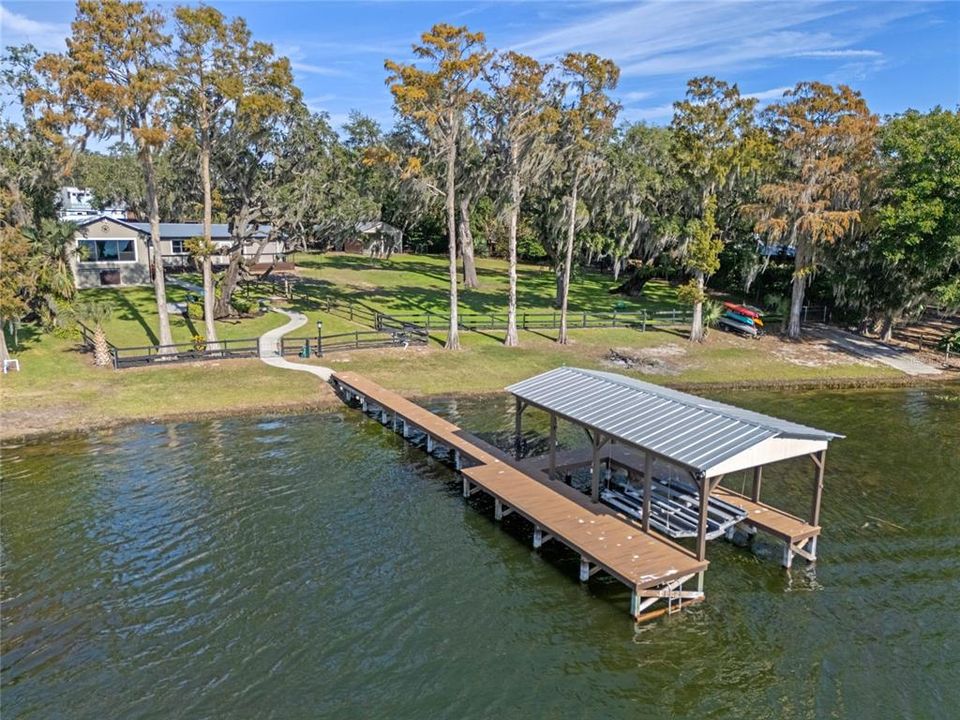 For Sale: $2,299,000 (6 beds, 4 baths, 4229 Square Feet)