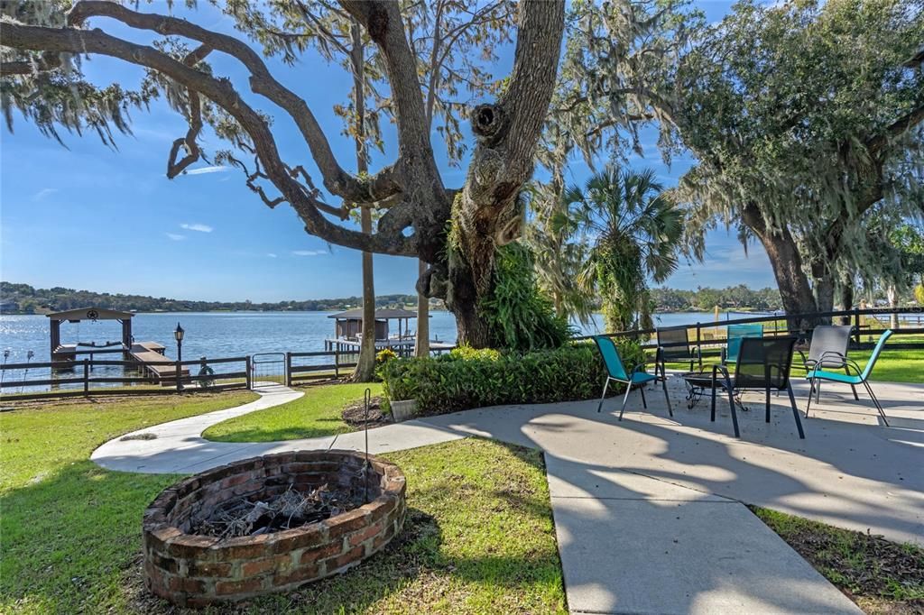 For Sale: $2,299,000 (6 beds, 4 baths, 4229 Square Feet)