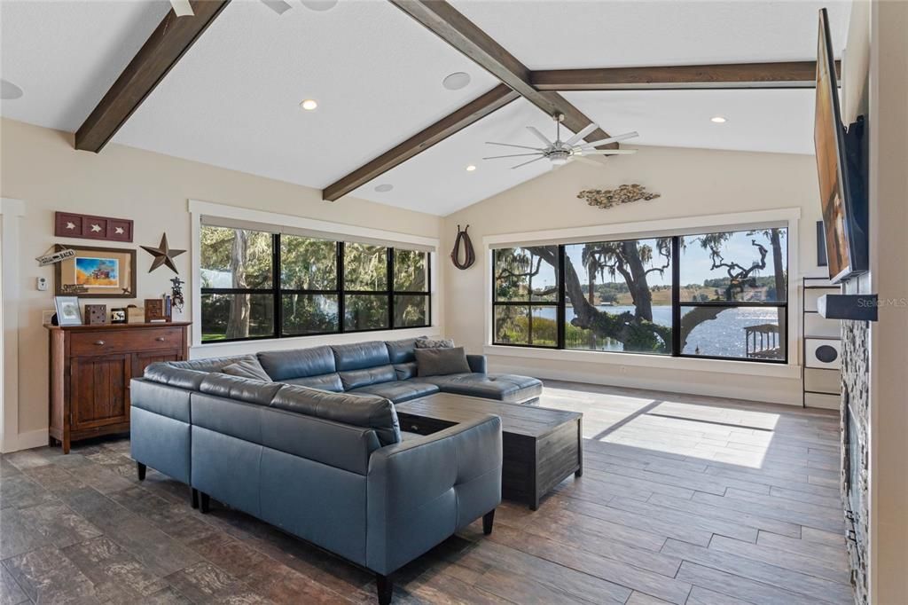For Sale: $2,299,000 (6 beds, 4 baths, 4229 Square Feet)