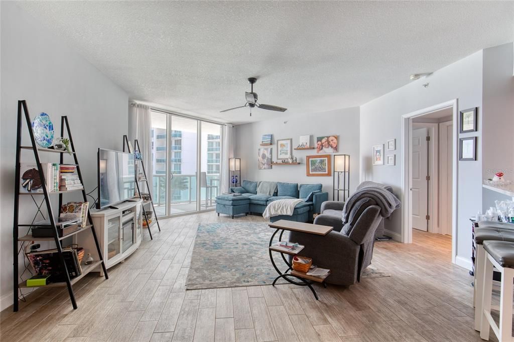 For Sale: $269,000 (2 beds, 2 baths, 1539 Square Feet)