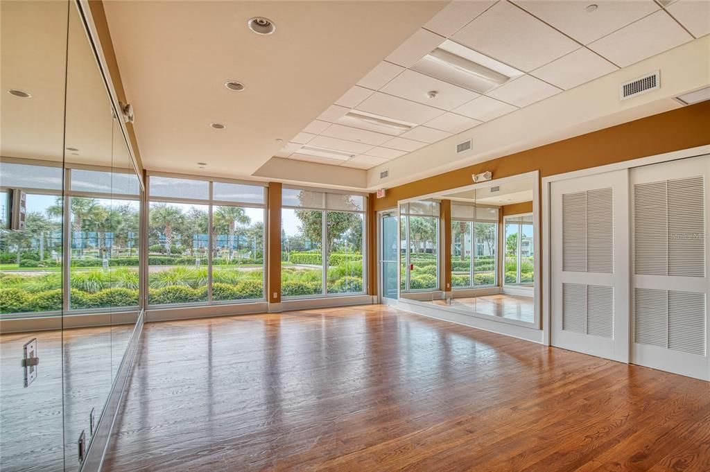 For Sale: $269,000 (2 beds, 2 baths, 1539 Square Feet)