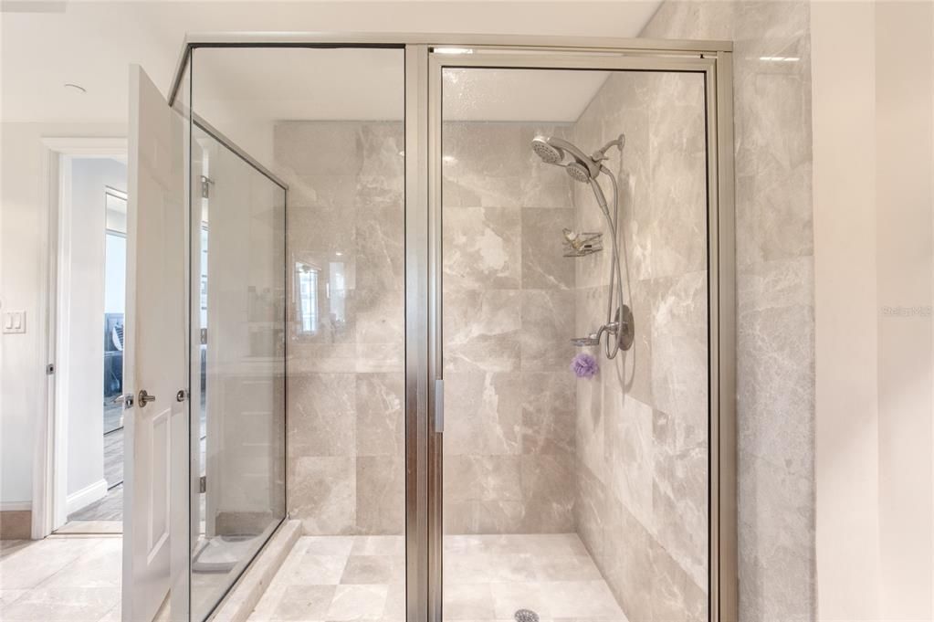 For Sale: $269,000 (2 beds, 2 baths, 1539 Square Feet)