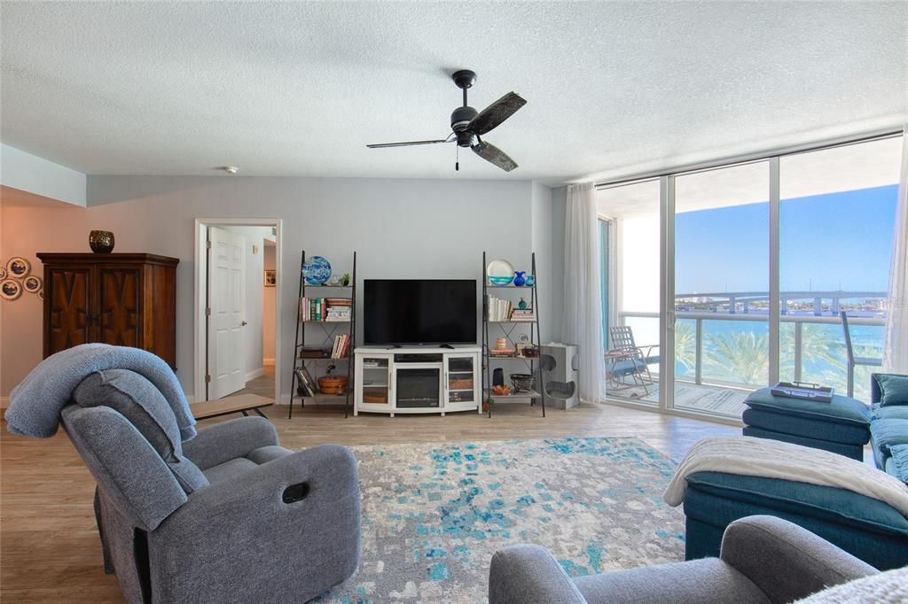 For Sale: $269,000 (2 beds, 2 baths, 1539 Square Feet)