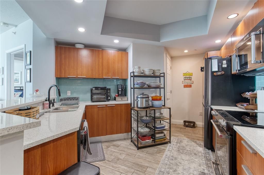 For Sale: $269,000 (2 beds, 2 baths, 1539 Square Feet)