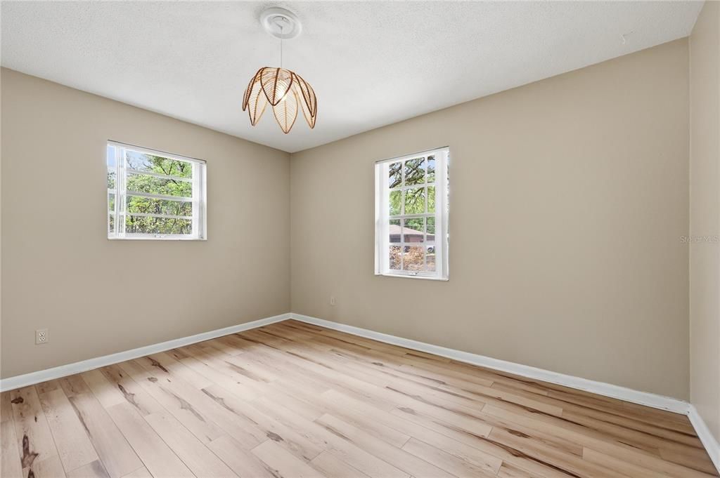 Active With Contract: $279,000 (3 beds, 2 baths, 1249 Square Feet)