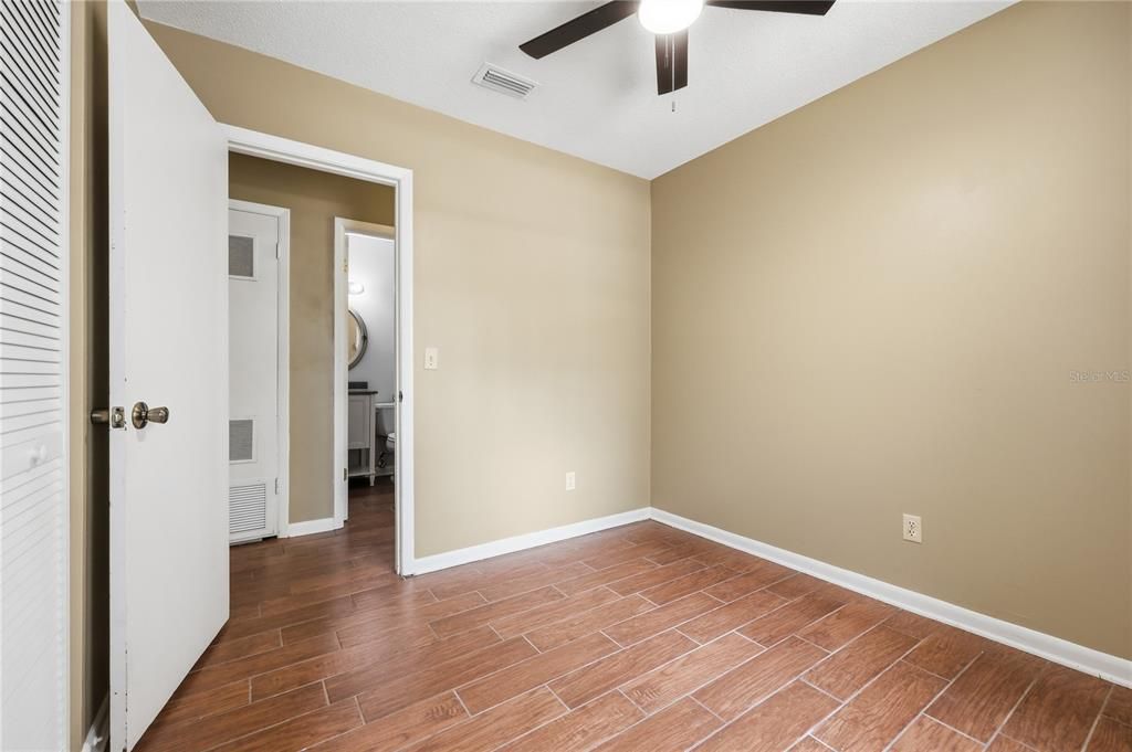 Active With Contract: $279,000 (3 beds, 2 baths, 1249 Square Feet)