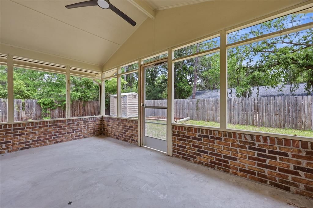 Active With Contract: $279,000 (3 beds, 2 baths, 1249 Square Feet)